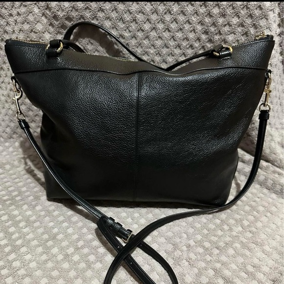 Gorgeous Authentic Coach Bag - Picture 2 of 4